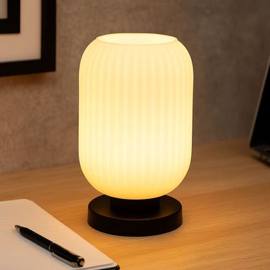 Lampa stołowa, czarne szkło opalowe, wys. 24 cm