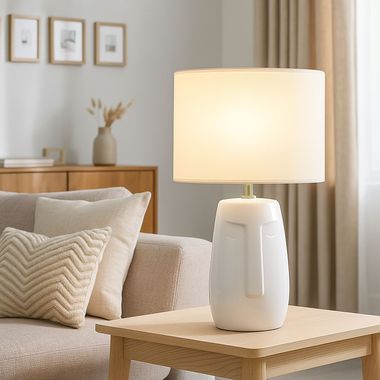 Lampa stołowa, biała ceramika, klosz z tkaniny, wys. 38,5 cm