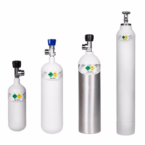 Sauerstoffflasche mit medizinischem Sauerstoff aus Stahl oder Aluminium