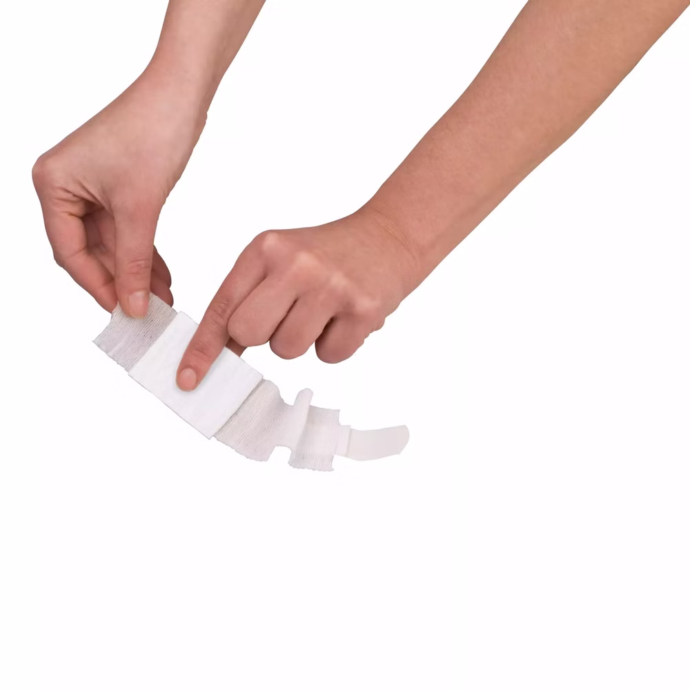 Steriler Schnellverband mit Wundauflage und Fixierbinde mit Klebeverschluss