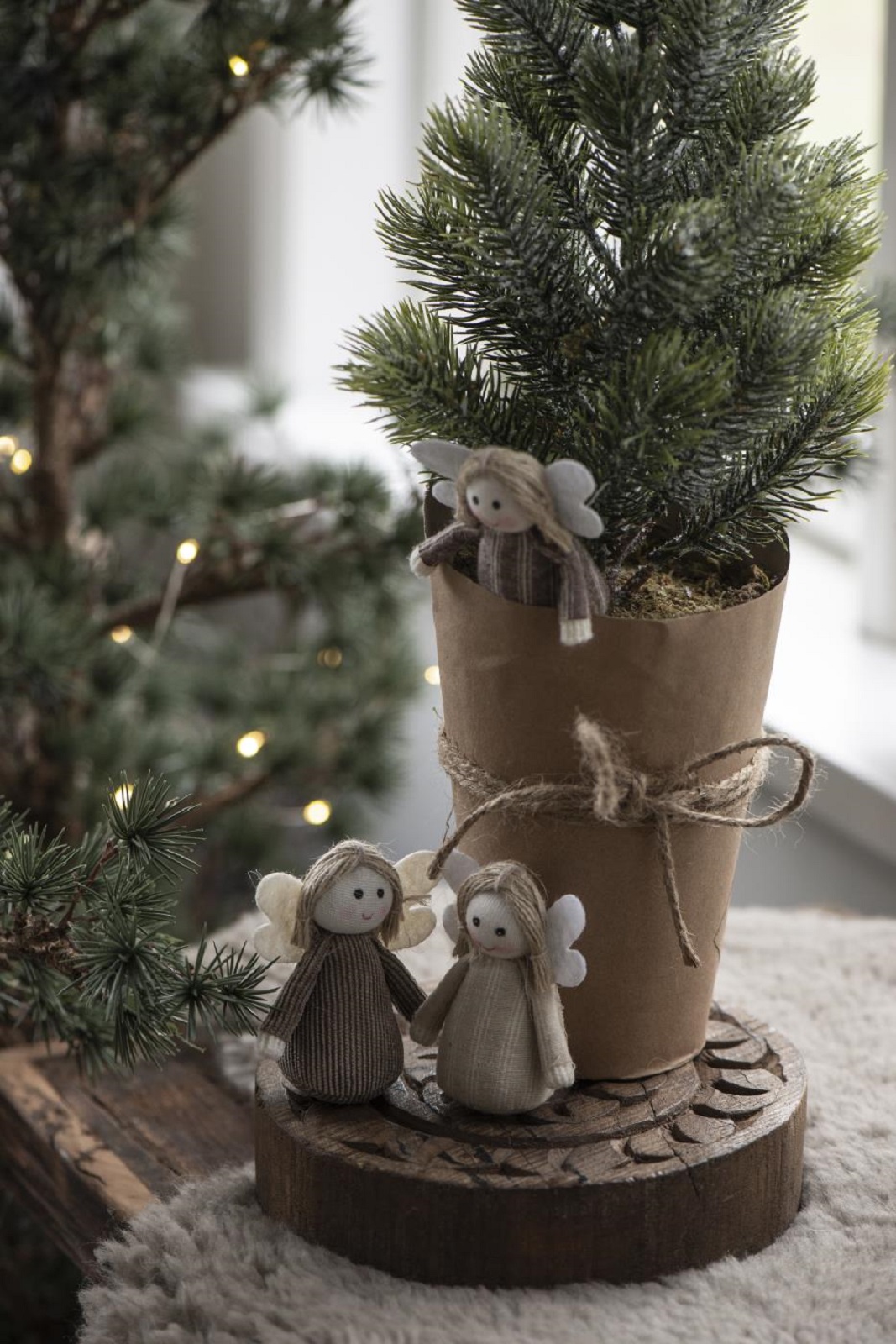 Mini Weihnachtsbaum 42 cm Fichte künstlich im Papiertopf mit Juteschleife Deko Advent Weihnachten