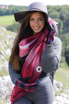 styleBREAKER Unisex Schal mit Karo Muster und Fransen, Winter, Stola, Tuch 01017098