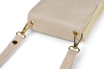 styleBREAKER Mini Umhängetasche mit V-Klappe und Metall Detail | kleine Handytasche zum Umhängen | elegante Crossbody Bag mit Kartenfächern für Damen