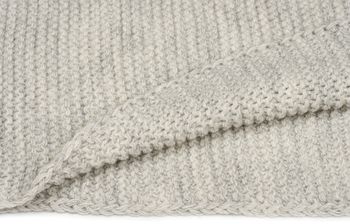 styleBREAKER Damen Strick Loop Schal Einfarbig mit Linksstrick Muster, warmer Winter Strickschal, Schlauchschal 01018166