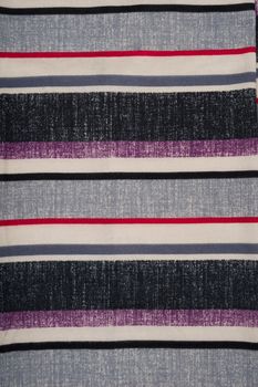styleBREAKER Unisex Loop Schal mit buntem Streifen Muster, Leichter Schlauchschal mehrfarbig gestreift, Tuch 01016215