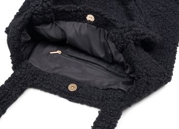 styleBREAKER Damen Tasche aus Teddyfell mit breiten Henkeln | kuschelige Beuteltasche mit Magnetverschluss | weich gefüttert & ideal als Shopper