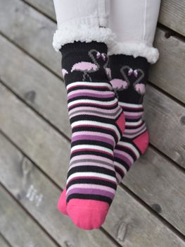 styleBREAKER Unisex ABS Stoppersocken mit Streifen Flamingo Muster, warme ABS-Socken, Größe 35-42 EU / 5-10 US / 4-8 UK 08030013