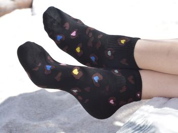 styleBREAKER Damen Socken mit Leo Muster | weicher Baumwoll-Mix | Sneaker Söckchen knöchellang mit elastischem Bündchen | Größe 39-42