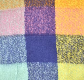 styleBREAKER Damen Webschal mit Karomuster | Kuscheliger Winterschal mit langen Fransen | Weiches Schultertuch 50 x 190 cm | Oversize Stola warm & pflegeleicht