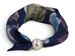 styleBREAKER Damen Vierecktuch mit Perle & Magnetverschluss | 70x70 cm | Blumenmuster Floral Style | Halstuch wie Kette
