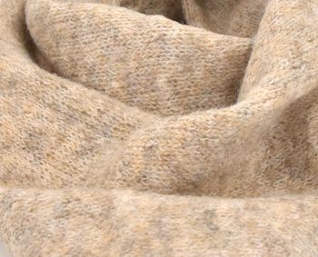 styleBREAKER Damen Mini Strick Dreieckstuch | kleines Halstuch 109x34 cm | weiche Viskose & Wolle | Scandi Sophie Scarf