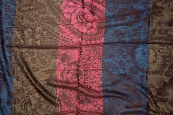 styleBREAKER Damen Loop Schlauchschal mit Blumen, Hibiskus Blüten, Paisley Muster, warm und weich, Tuch, Schal 01018058