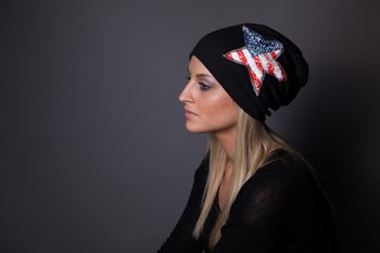 styleBREAKER Beanie Mütze mit USA Pailletten Stern Applikation, Stars and Stripes, Unisex 04024033