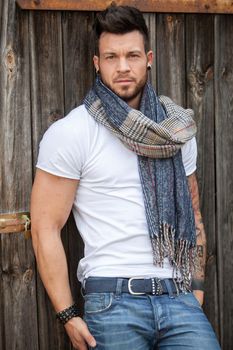 styleBREAKER breiter XXL Schal mit Fransen im Day and Night Design mit schottischem Tartan Plaid Muster, Unisex 01018138