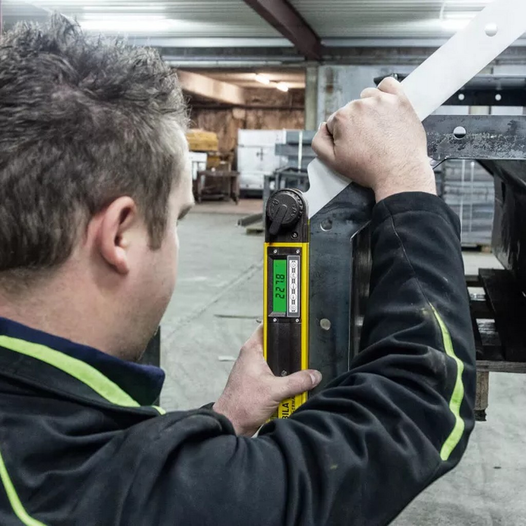 Stabila Elektronischer Winkelmesser TECH 700 DA 80 cm Digital Wasserwaage 19018 Stabila Elektronischer Winkelmesser TECH 700 DA 80 cm Digital Wasserwaage 19018