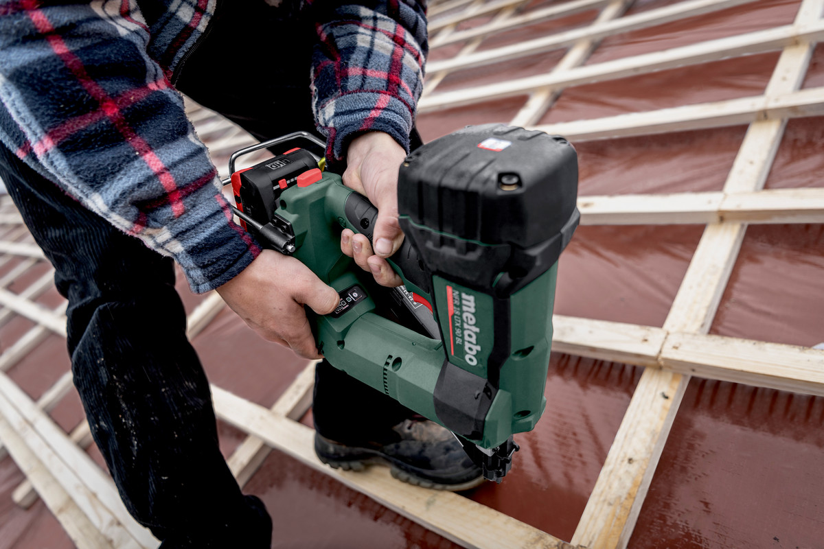 METABO Akku-Nagler NFR 18 LTX 90 BL 612090840 metaBOX 340 METABO Akku-Nagler NFR 18 LTX 90 BL 612090840 metaBOX 340