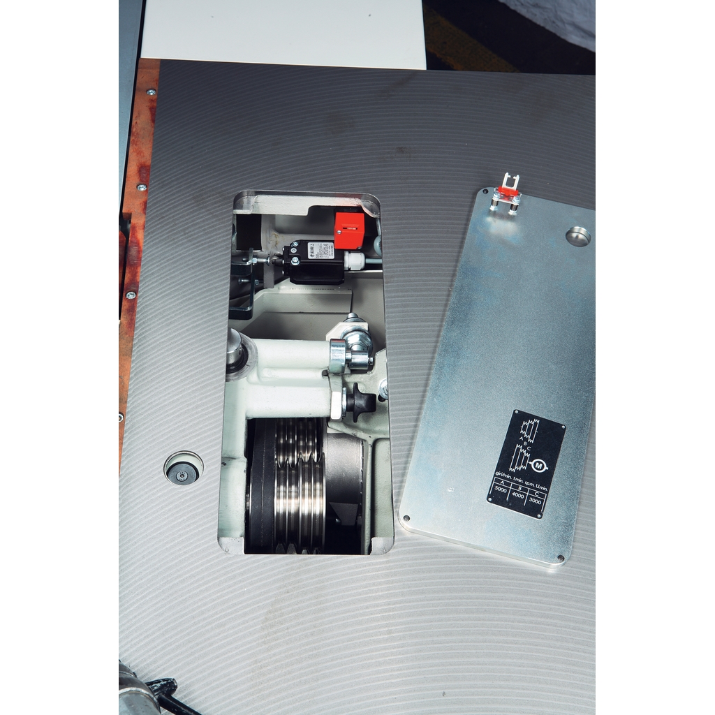 Formatkreissäge Holzkraft CASADEI Formatsäge XENIA 70/32 A - 550 5223504A - Lagerabverkauf Formatkreissäge Holzkraft CASADEI Formatsäge XENIA 70/32 A - 550 5223504A - Lagerabverkauf