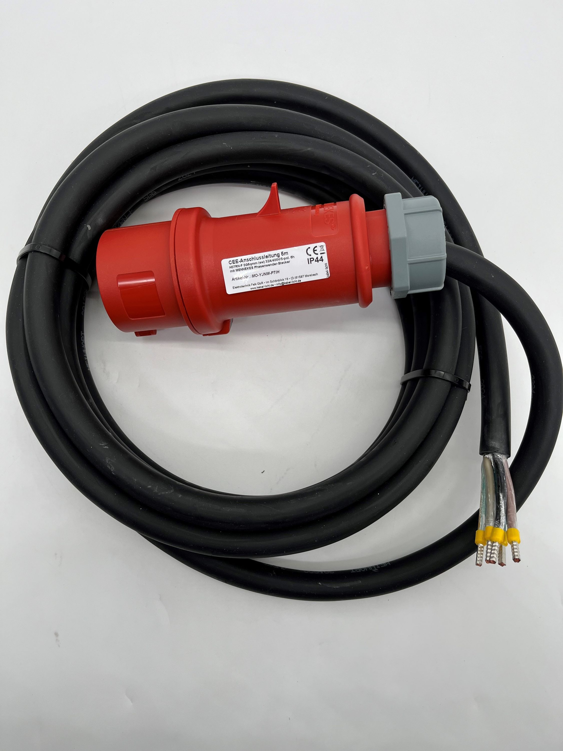 CEE Adapter Starkstrom Stecker 32A CEE auf Kupplung 16A CEE mit Sicherung B 16A | eBay