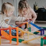 Cleverclixx Race Track Intense /  Magnetbaustein Autobahn-Bausatz - 65 Teile