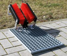 FloorMAX Stollenreiniger mit einer Bürste