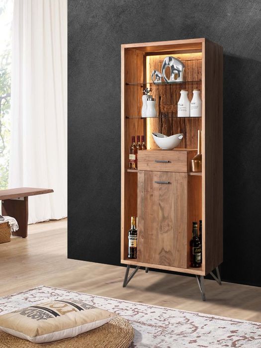 HUDSON Vitrine 1 Tür / 1 Schublade / 2 Glasböden / Licht Hudson Vitrine mit Beleuchtung im Wohnraum mit Dekoartikeln