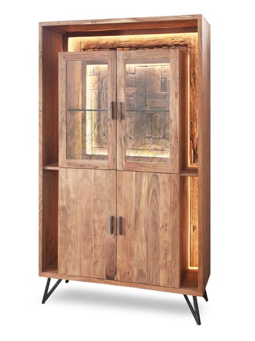 HUDSON Vitrine 2 Glas-/ 2 Holztüren / 1 Glasboden / Licht Hudson Vitrine mit Beleuchtung vor weißem Hintergrund in schräger Ansicht
