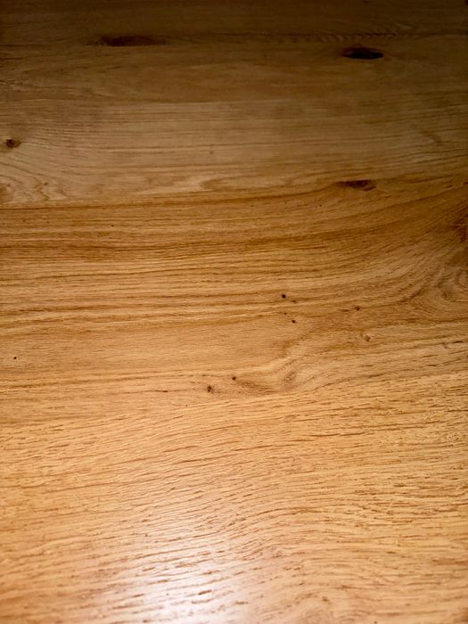 Esstisch Massivholz Eiche 200 x 80 cm – Handgefertigter Esstisch mit 3,5 cm starker Tischplatte Esstisch Massivholz Eiche 200 x 80 cm – Handgefertigter Esstisch mit 3,5 cm starker Tischplatte