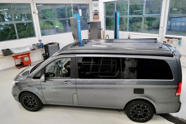 Le système solaire intelligent de 250 watts, montage inclus, pour Mercedes-Benz Marco Polo, Horizon, Activity W447 & Viano Marco Polo W639 à partir de l'année de construction 2004.