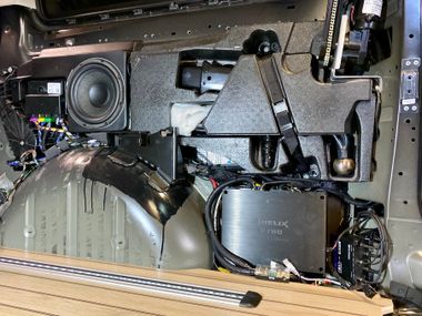 High End Sound System ink. Subwoofer für Mercedes V Klasse, Marco Polo, Horizon, Activity (W447) ab BJ2014 - inkl. Einbau Das perfekte Helix (Made in Germany) High End Soundsystem für Mercedes V Klasse, Marco Polo, Horizon, Activity (W447) ab BJ2014 High End Sound System 3Wege Vollaktiv + Subwoofer für Mercedes-Benz V Klasse, Marco Polo, Horizon, Activity (W447) ab BJ2014 - inkl. Einbau