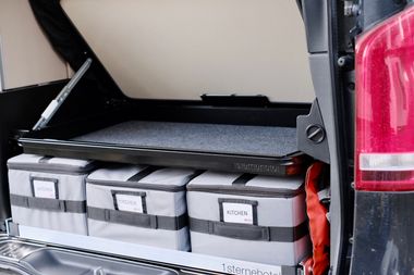Transportwanne / Staufach unter dem unteren Bett des Mercedes-Benz Marco Polo W447 (BJ 2014 - heute) mit Küche