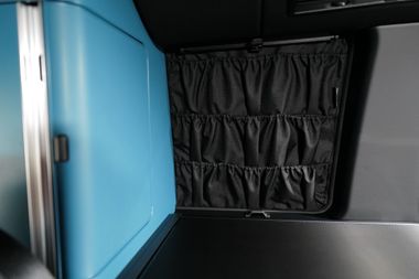 Fenster Organizer Taschensystem für das Fenster über dem Kühlschrank im Mercedes-Benz Marco Polo W447 & Viano Marco Polo W639
