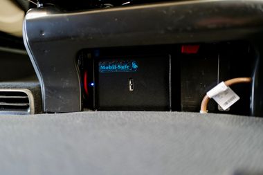 Mobil Safe pour la console du siège passager du Mercedes-Benz Marco Polo, Horizon, Activity, en option, montage inclus 