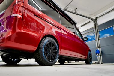 All Terrain / Offroad Radsatz passend für Mercedes-Benz V Klasse, Vito, Marco Polo, Horizon, Activity - Delta 4x4 Hanma 17" - Loder Tire AT #1
