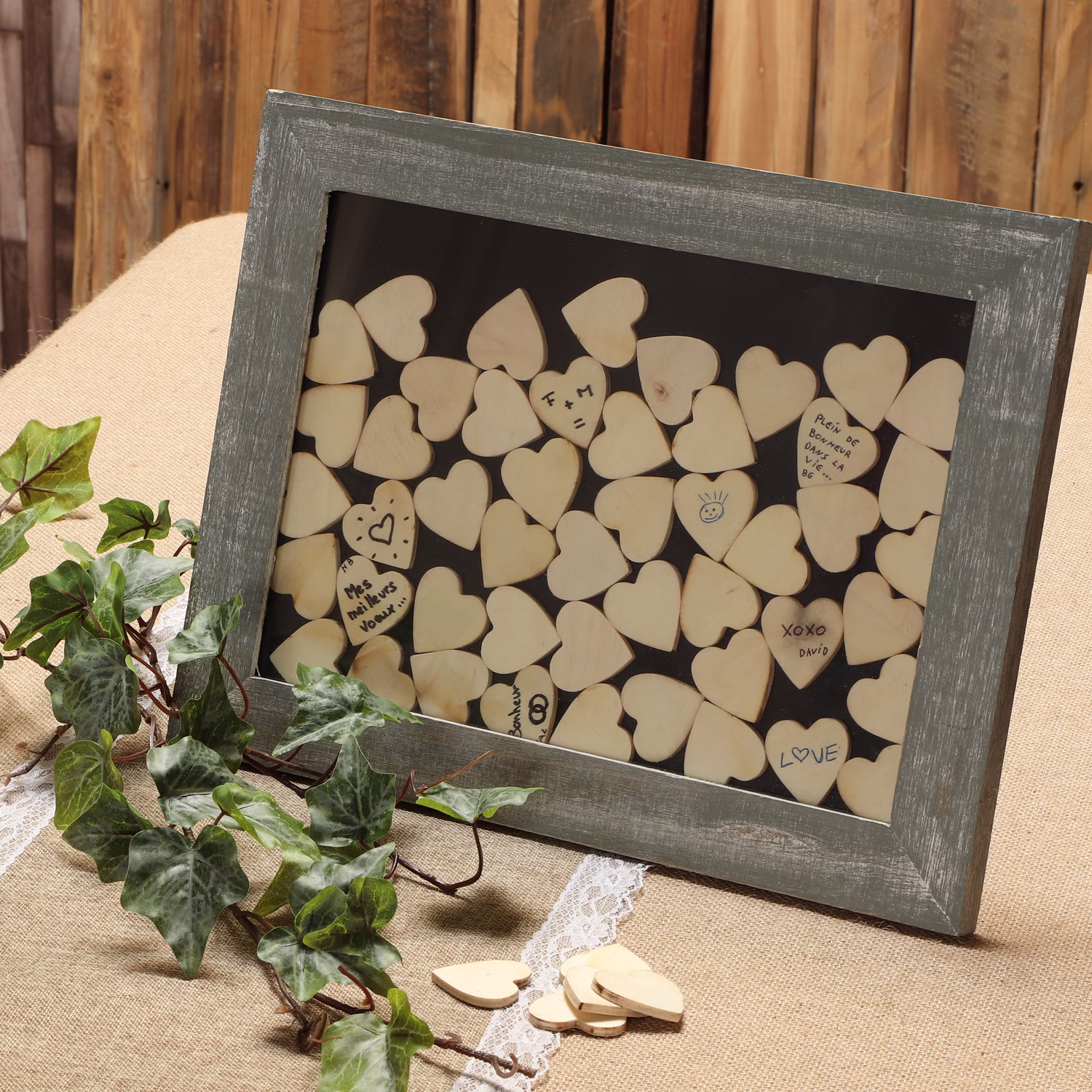 Personalisiertes Gästebuch Hochzeit Geschenk Bilderrahmen mit 53 Holzherzen zum Beschriften Geschenkidee 