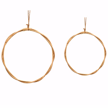 Große Rattan-Kranz rund 2er Set 50 & 45 cm Natur Deko zum Basteln Boho Vintage Bastelbedarf SALE Hochzeit Dekoration Bastelmaterial Türdeko Geschenk 2er-Set Rattan-Kranz rund in verschiedenen Größen auf hellem Hintergrund – ideal für Hochzeit, Boho- und Vintage-Deko.