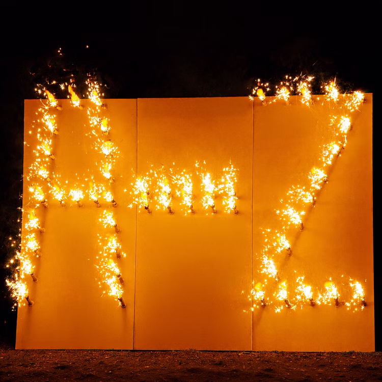 Lichterbilder Lichterbild Brennende Buchstaben Feuerwerk Geschenkidee Geburtstag Goldene Hochzeit Jubiläum Lichterbilder Lichterbild Brennende Buchstaben A bis Z.
