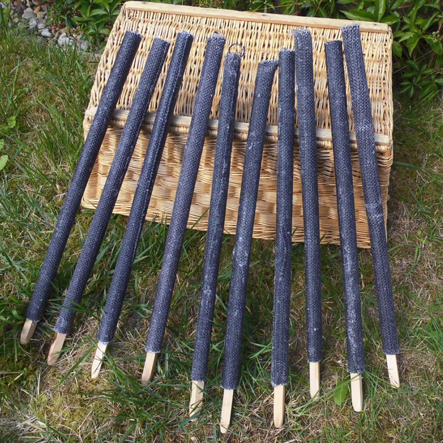 10 Stück 100 Min. Brenndauer Fackel 60cm lang gehobene Qualität Wachsfackel Fackelwanderung Hexenfeuer Grillparty Garten Deko