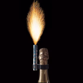 Flaschenclip mit 4 Eisfontänen 30 Sek. Halterung für Sektflasche Zimmerfontäne Universalhalterung für Flaschen Einsatz in Diskotheken Bars Restaurants Geburtstag Party-Zubehör Hochzeit Flaschenclip mit 4 Eisfontänen 30 Sek. Halterung für Sektflasche Zimmerfontäne Universalhalterung für Flaschen Einsatz in Diskotheken Bars Restaurants Geburtstag Party-Zubehör Hochzeit
