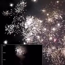 Feuerwerk Effekt Beispiel silber 2 Rowdy Weco Feuerwerk Feuerwerk Effekt Beispiel silber 2 Rowdy Weco Feuerwerk