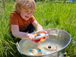 11654-Legler-small-foot-Wasserspielzeug-Aufzieh-Kanu-Pelikan-Bloggerbild-1.jpg