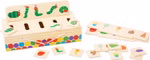 11342-small-foot-legler-raupe-nimmersatt-bildersortierbox-a.jpg