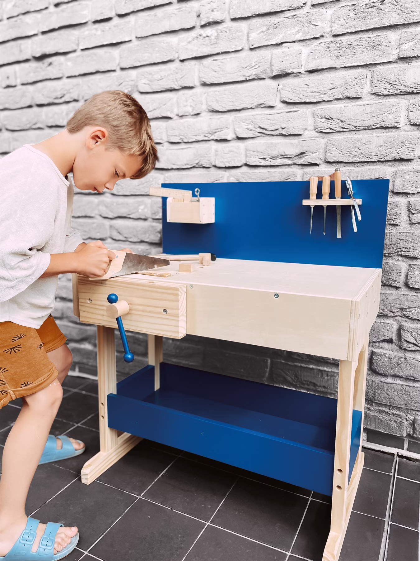 10839-small-foot-Kinderwerkbank-blau-mit-zubehoer-bloggerbild-1.jpg 10839-small-foot-Kinderwerkbank-blau-mit-zubehoer-bloggerbild-1.jpg