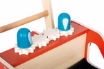 12540-46-lauflernwagen-feuerwehr-small-foot-blaulicht-zahnraeder-beweglich.jpg