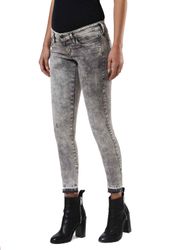 Skinzee-Low-C-0679S-4-.jpg Skinzee-Low-C-0679S-4-.jpg