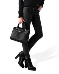 P-Amal-Schwarz--3-.jpg P-Amal-Schwarz--3-.jpg