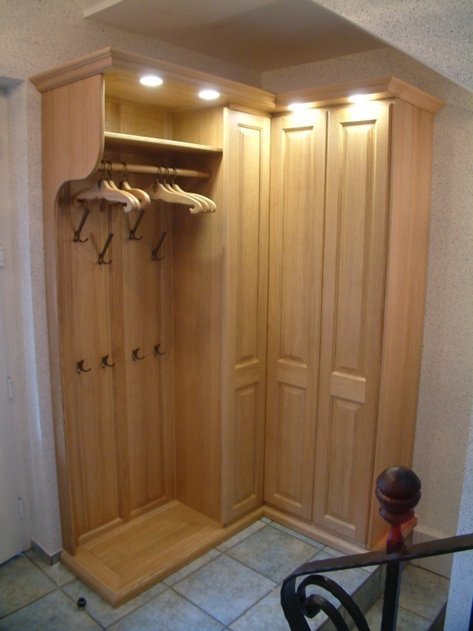 Eck-Garderobe Landhaus in Sonderanfertigung
