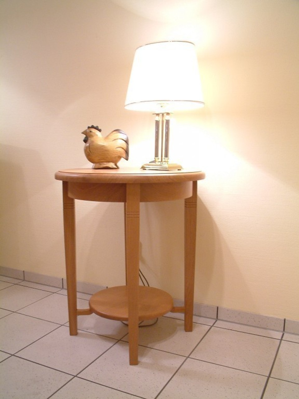 Couchtisch / runder Beistelltisch Landhaus Durchmesser 60 cm, Höhe 70 cm, Eiche massiv, mit Holzplatte, Platte mit Profilfräsung