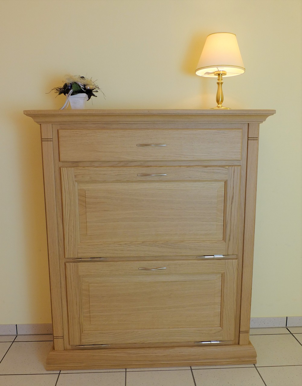 Montreux Schuhschrank Breite 102 cm, Flurmöbel für 12 Paar Schuhe - Eiche vollmassiv mit 1 Schublade (auch für 8 oder 16 Paar Schuhe möglich)