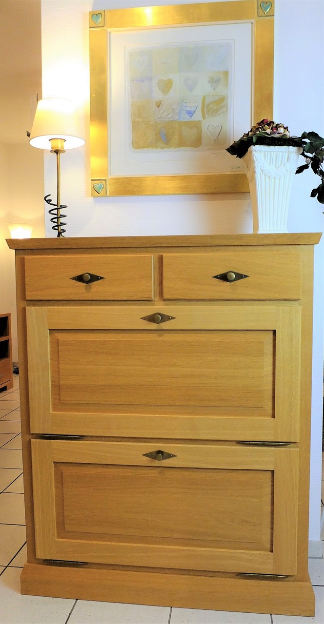 Malta Schuhschrank Breite 92 cm, Flurmöbel für 12 Paar Schuhe - Eiche vollmassiv mit 2 Schubladen (auch für 8 oder 16 Paar Schuhe möglich)