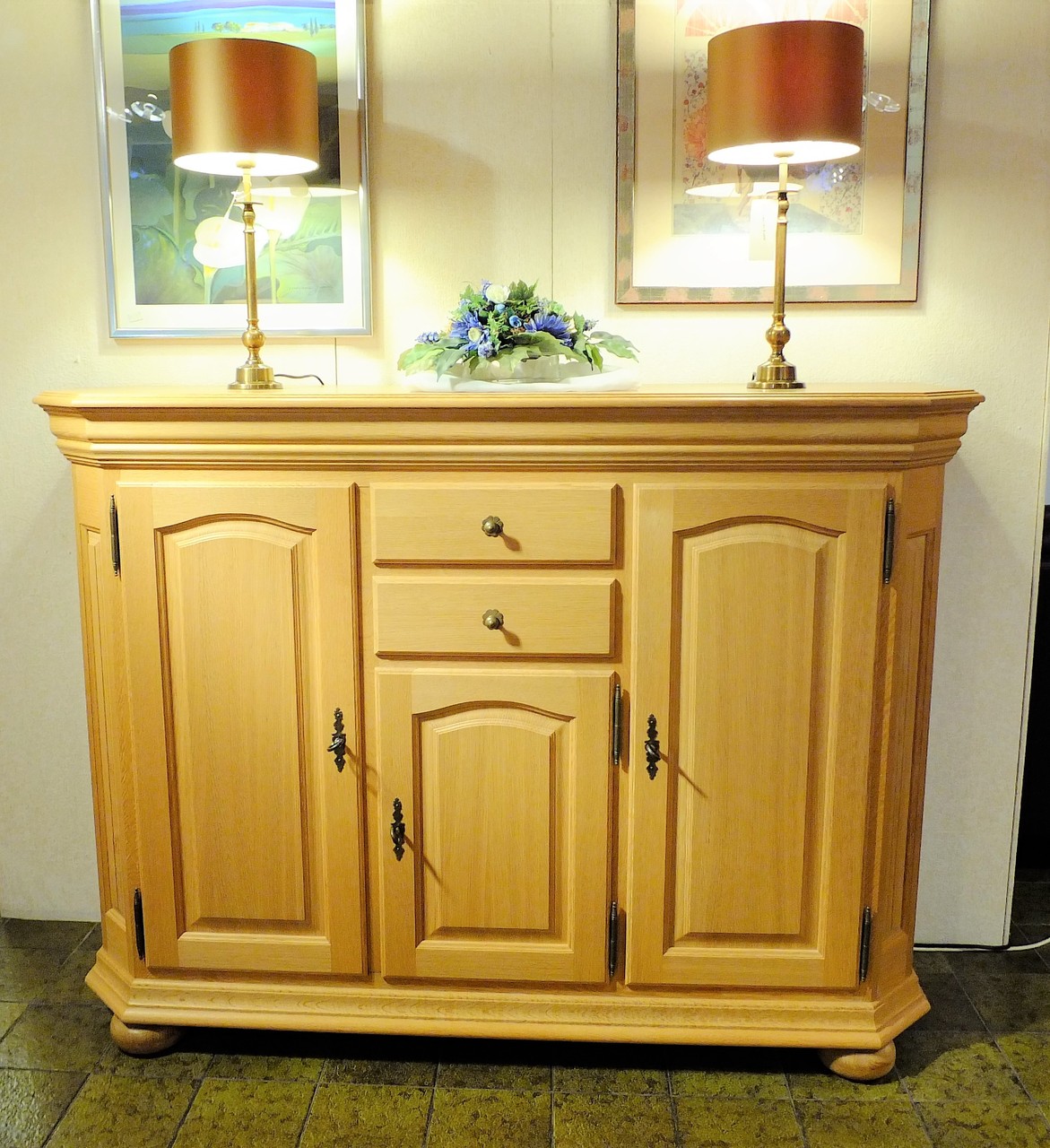 Schwerin Hochanrichte 3-türig / Highboard / Kommode Breite 160 cm Höhe 118 cm gelaugt rustikal, Eiche vollmassiv
